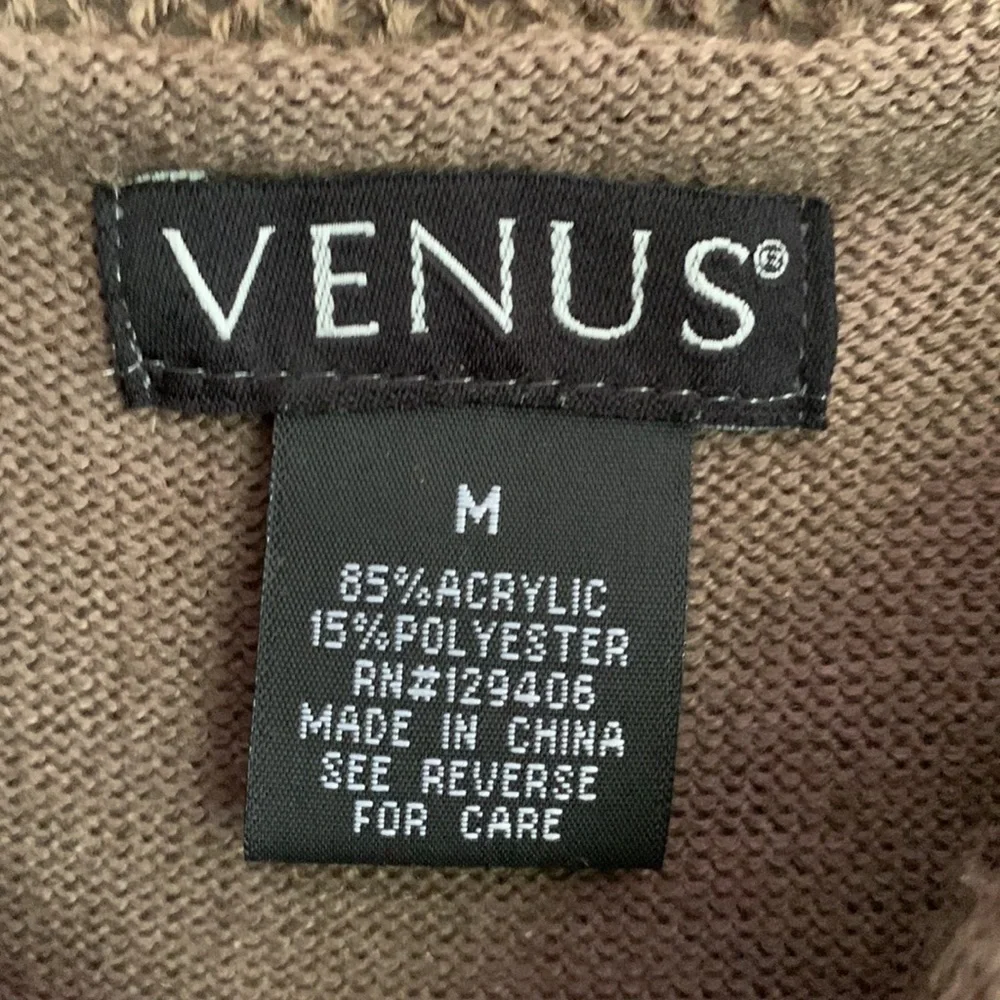 Venus Sweater - Picture 2 of 2